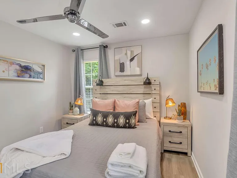 5551 Davis Dr — Photo 12