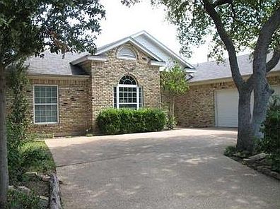 2nd image of 1920 Holly Hill Dr