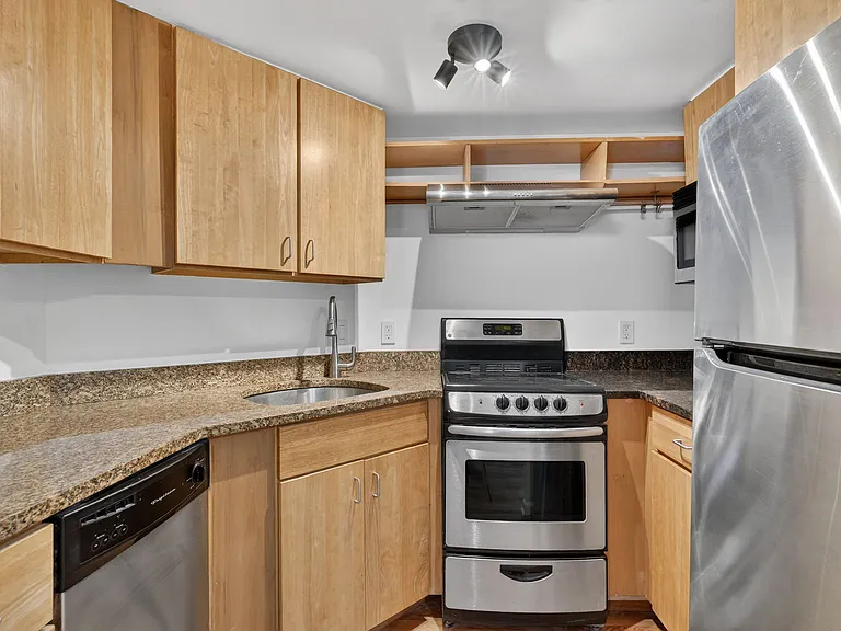 1436 Meridian Pl NW #206 — Photo 7
