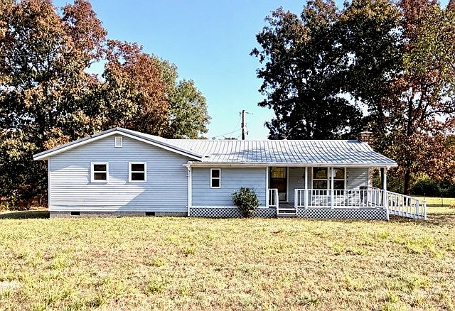 1st image of 22229 Woods Rd