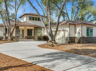 19294 Oak Grove Cir, Groveland, CA 95321