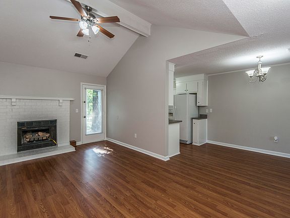 4th image of 126 Wanda Dr