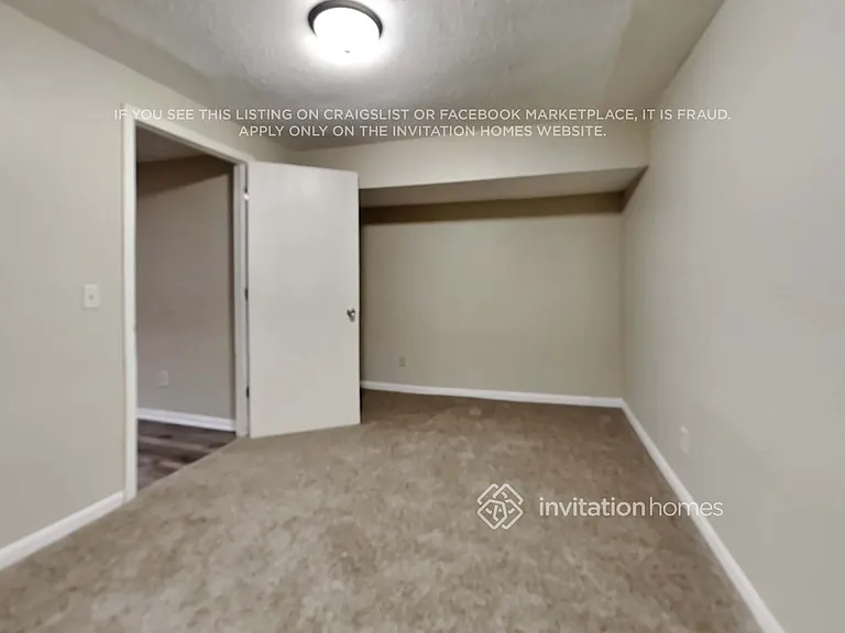 10273 Orleans Ln N — Photo 16
