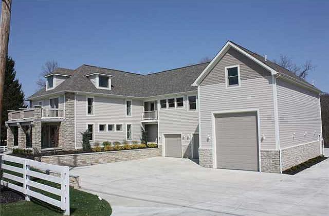 1st image of 994 Reynoldsburg New Albany Rd