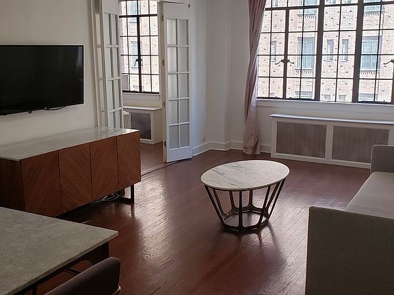 3rd image of 314 E 41st St APT 802B