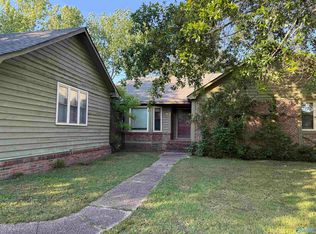 718 Littrell Cir, Moulton, AL 35650