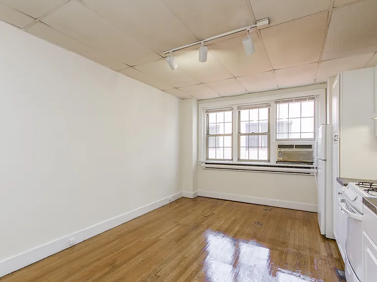 Juniper Place — Photo 35