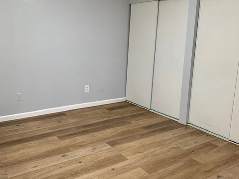 1163 Lakeview Cir — Photo 13