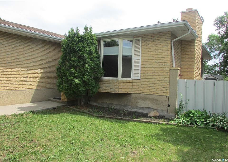 1st image of 286 Froom Cres