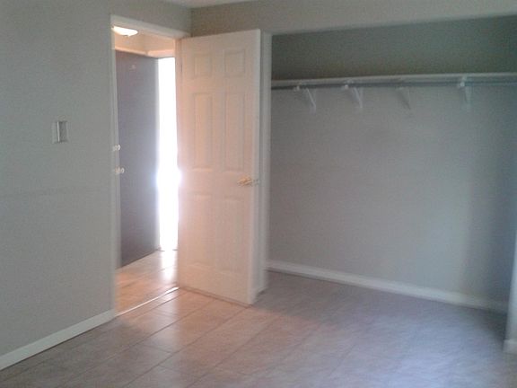 3rd image of 10063 Linda Ln APT Gn