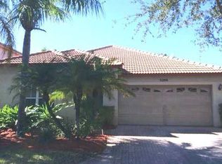 5206 Edenwood Rd, Riviera Beach, FL 33418