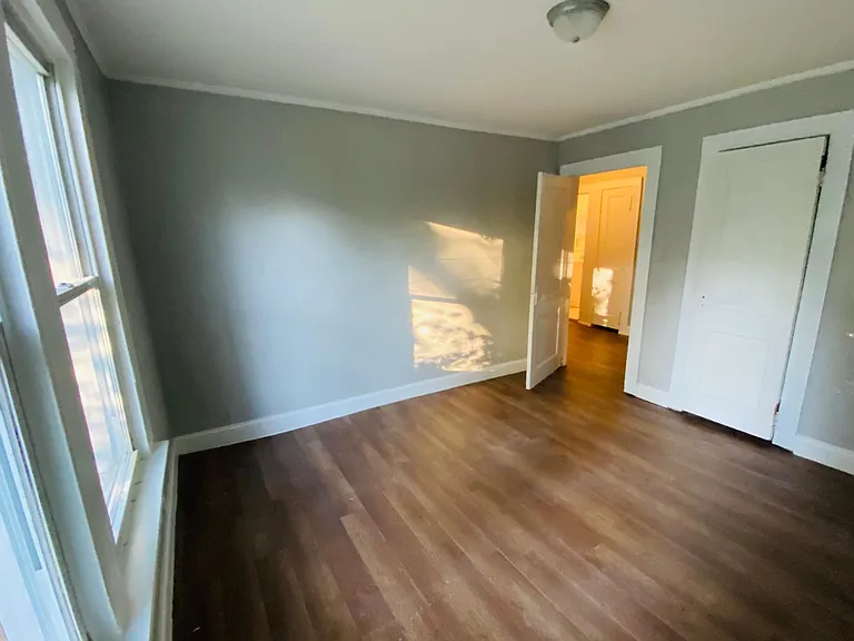 813 Arlington Ave — Photo 5