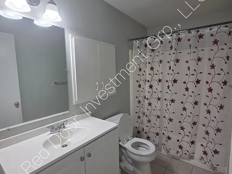 1127 Beecher St — Photo 19