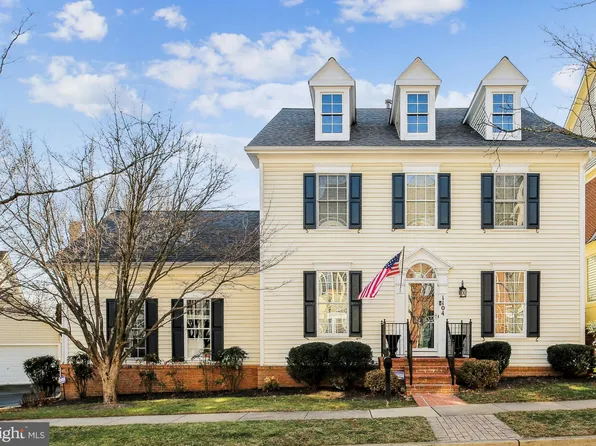 1104 Havencrest St, Rockville, MD 20850
