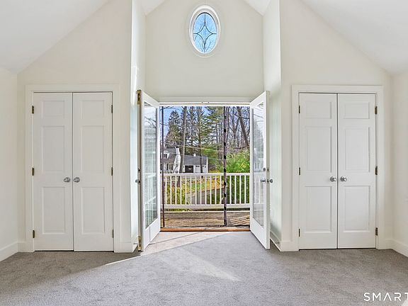 4th image of 410 Wilton Rd W