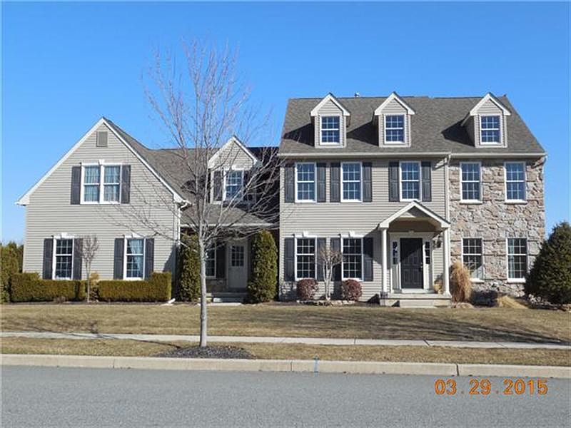 1st image of 215 Mill Race Dr