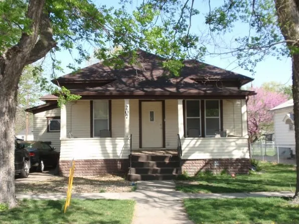 207 S Sycamore St, Grand Island, NE 68801
