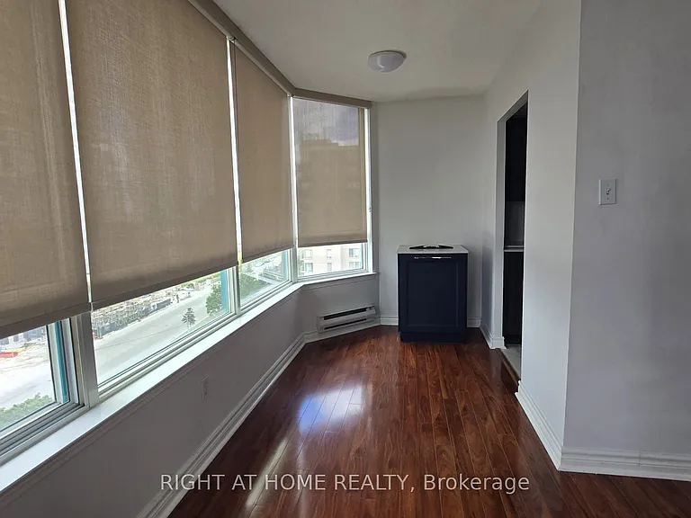 550 Webb Dr #914 — Photo 17