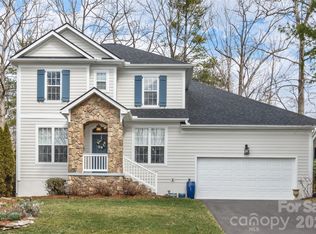 107 Mountain Dr, Biltmore Lake, NC 28715