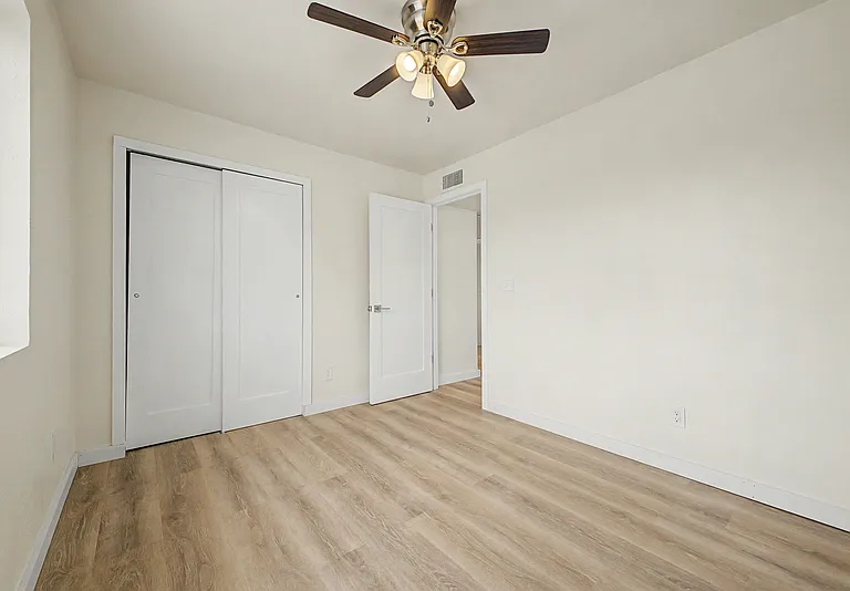 3430 E Poinsettia Dr — Photo 18
