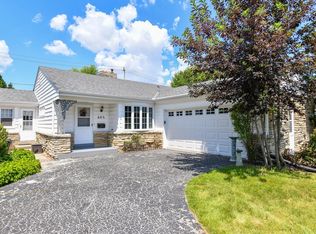 603 Glenview Ave, Wauwatosa, WI 53213
