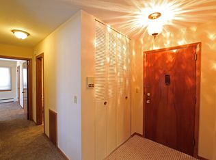 4401 Valley View Rd #9, Minneapolis, MN 55424