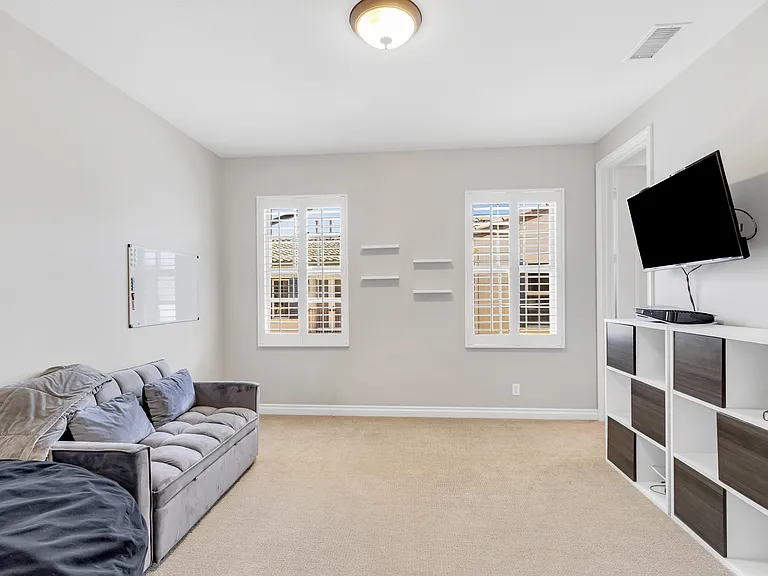 Ensuite bedroom upstairs, one of four bedrooms upstairs
