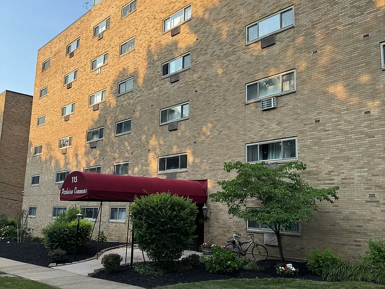115 S Rocky River Dr #201 — Photo 1
