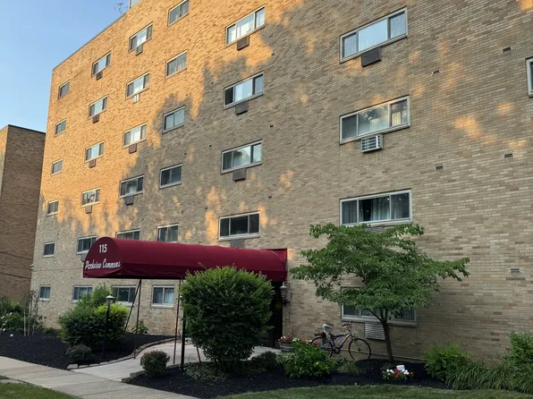 115 S Rocky River Dr APT 201, Berea, OH 44017