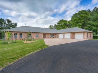 430 S Beach Dr, Altoona, WI 54720
