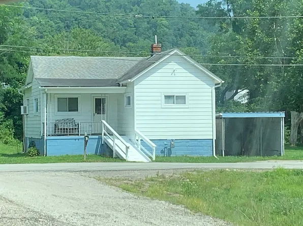 39 Amasa Ave, Triadelphia, WV 26059