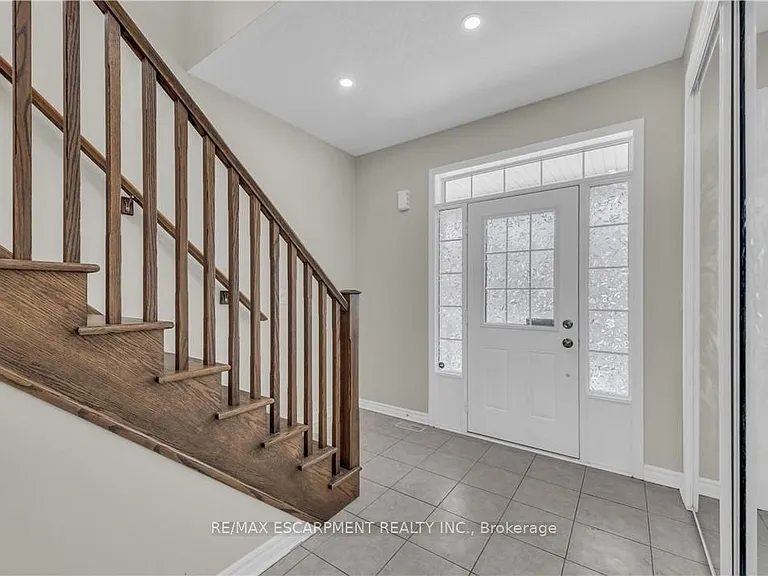 75 Forest Ridge Ave — Photo 7