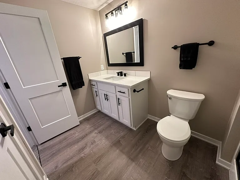 9819 Keystone Dr — Photo 36
