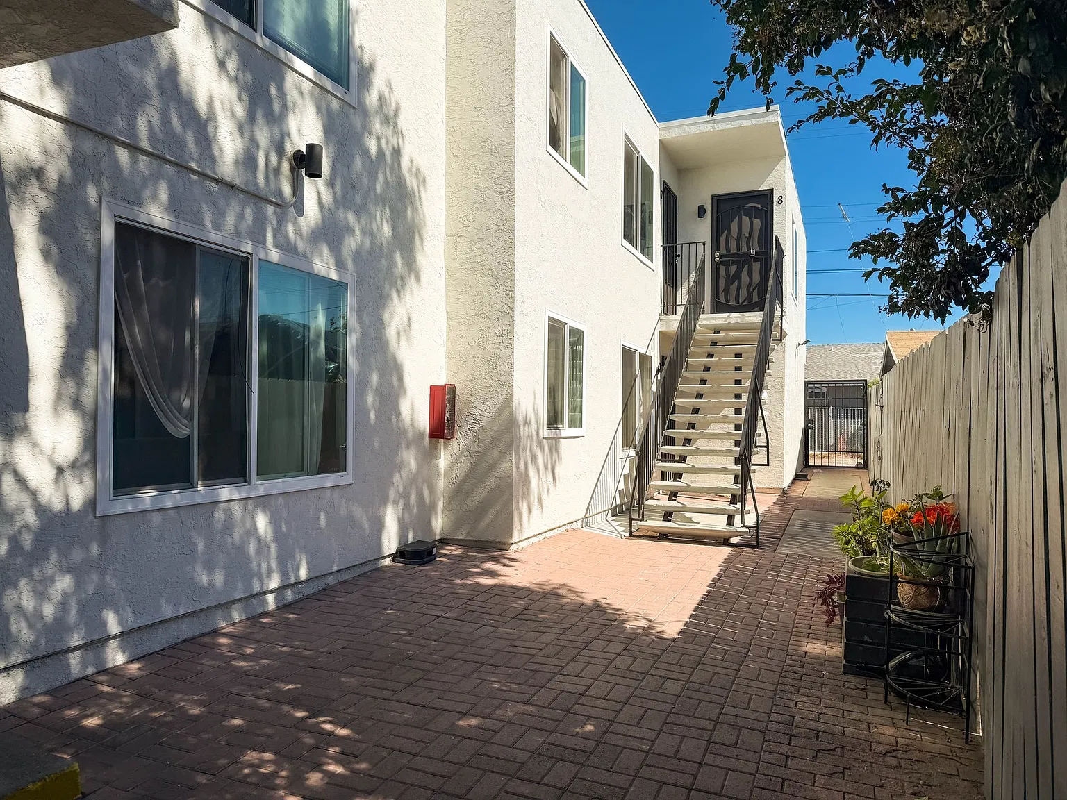 Mid City Flats — Photo 1