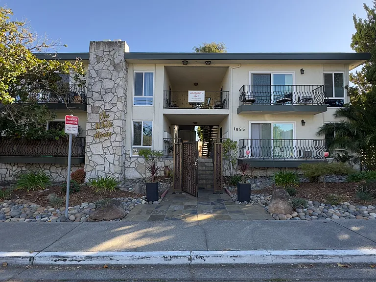 1855 Trinity Ave #17 — Photo 3
