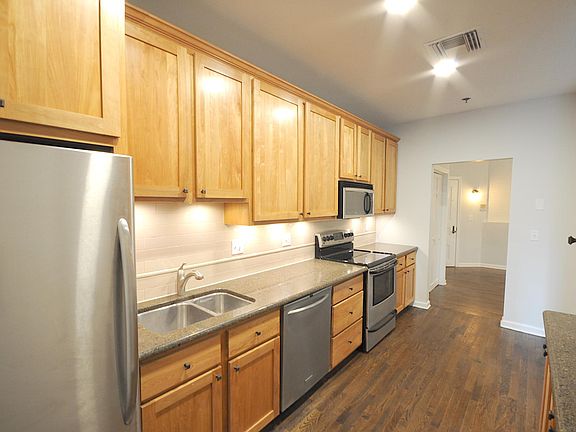 2nd image of 27 Hillside Pl APT 8