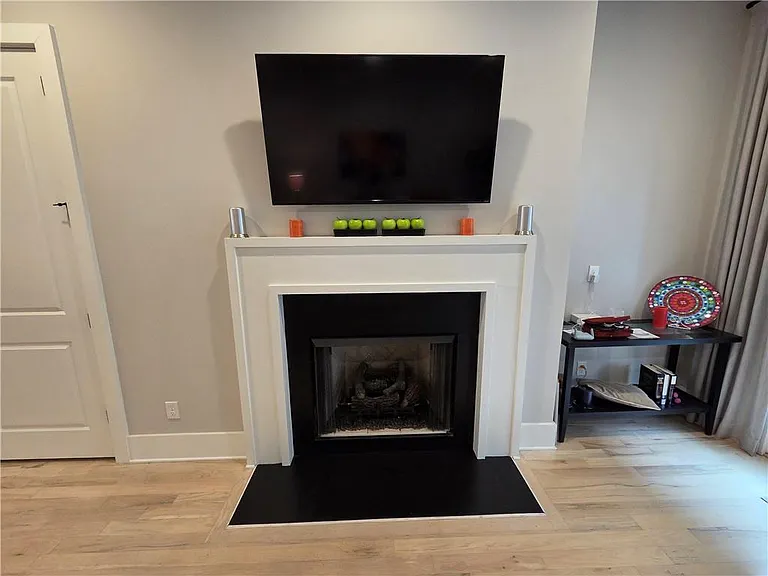 318 Gibson St SE — Photo 16