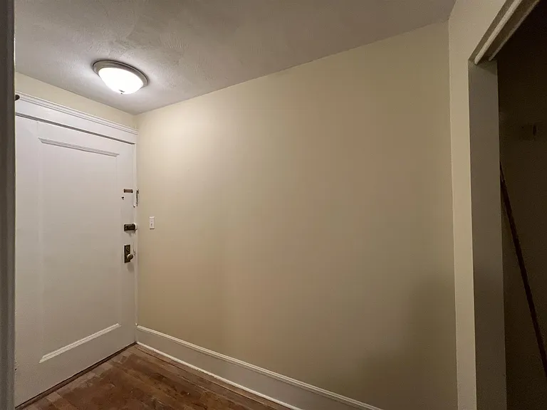 15 Linnaean St #8 — Photo 4