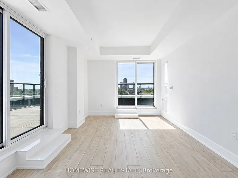 858 Dupont St #743 — Photo 6