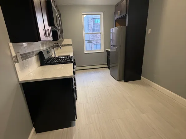 14 Kensington Avenue image 1 of 10