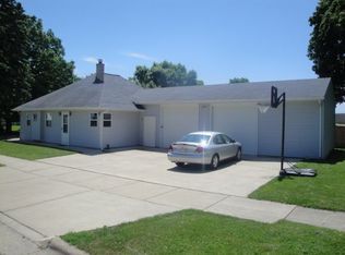 2305 15th Ave, Monroe, WI 53566