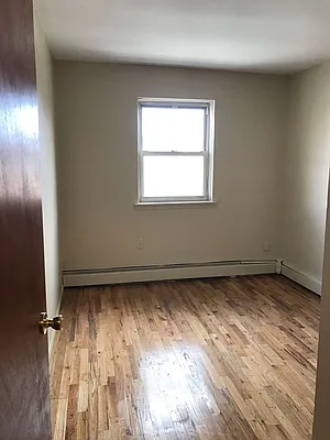 Rented by Amorelli Realty | media 16