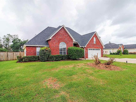 2nd image of 211 Autumn Woods Dr