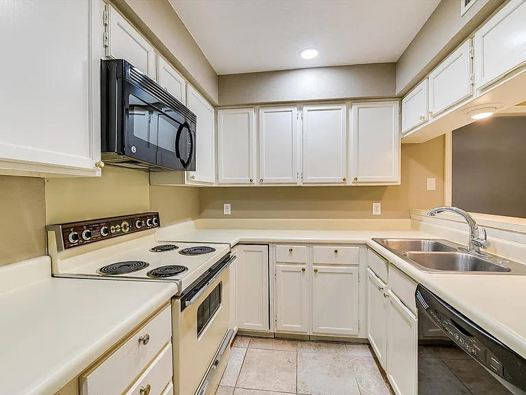 7919 Ridgeline N — Photo 11