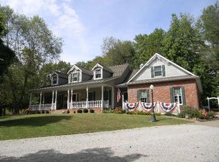 9925 Hogue Rd, Evansville, IN 47712