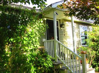 21 Glenwood Ave, Northampton, MA 01060