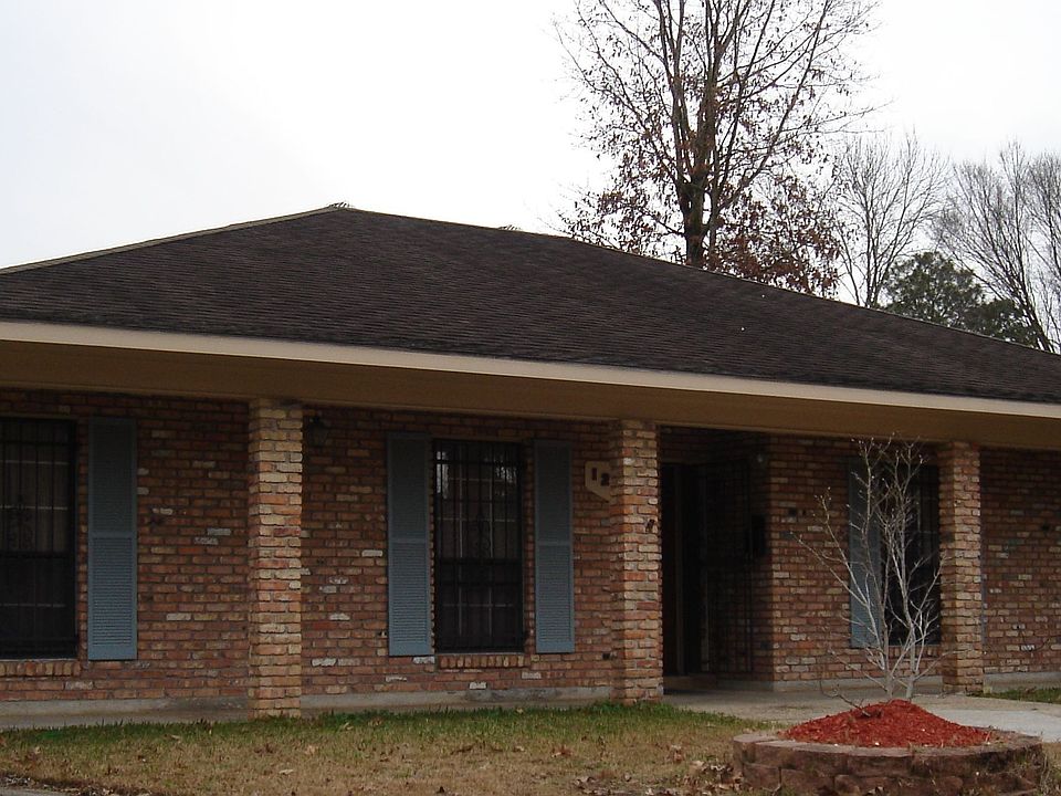 Traditional Sherwood Forest Home