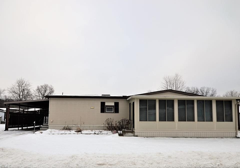 1st image of 36 Lees Ln #36