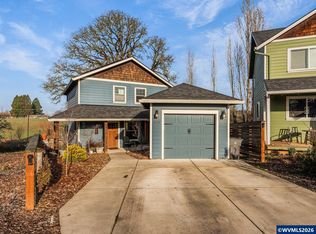 418 Sunset Ct, Amity, OR 97101