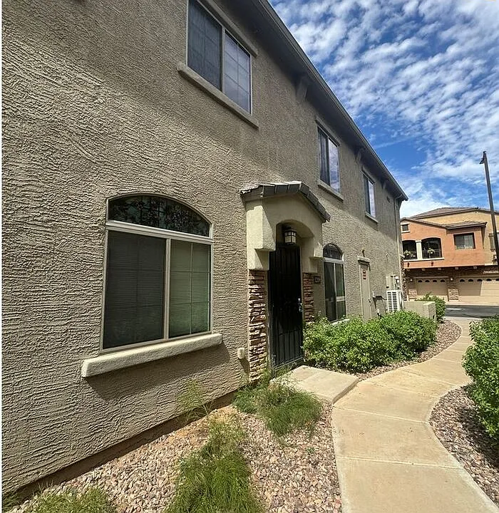 1350 S Greenfield Rd #1209